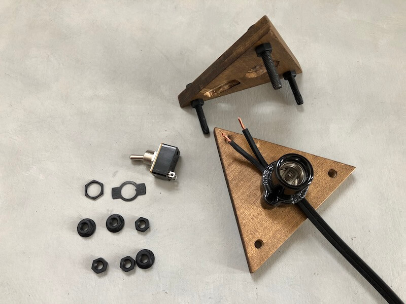 LEDビンテージスタンドライト　配線作業2