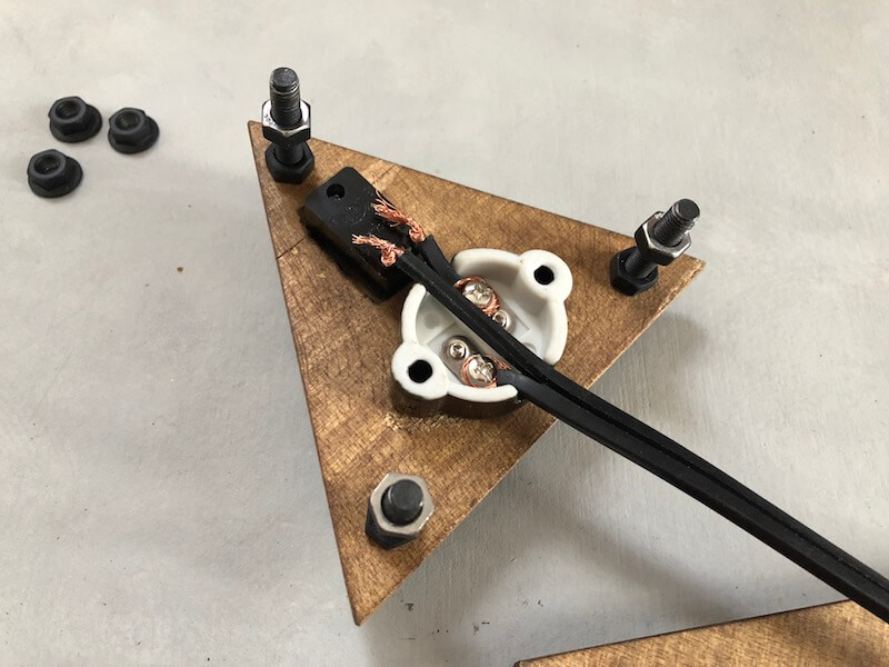 LEDビンテージスタンドライト　配線作業4