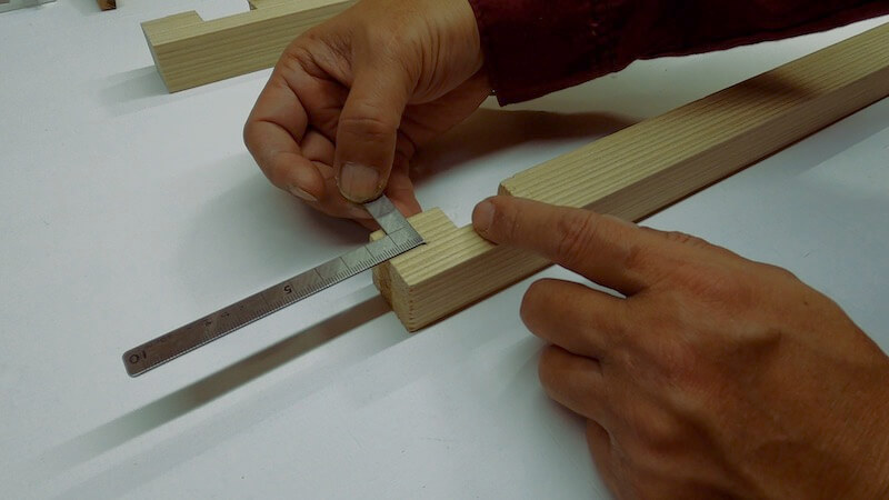 小さな木材を確実に固定する木製固定具の作り方をご紹介！ トリマーとの相性も抜群！ - DIYレシピ情報サイト | tsukuroもっと by