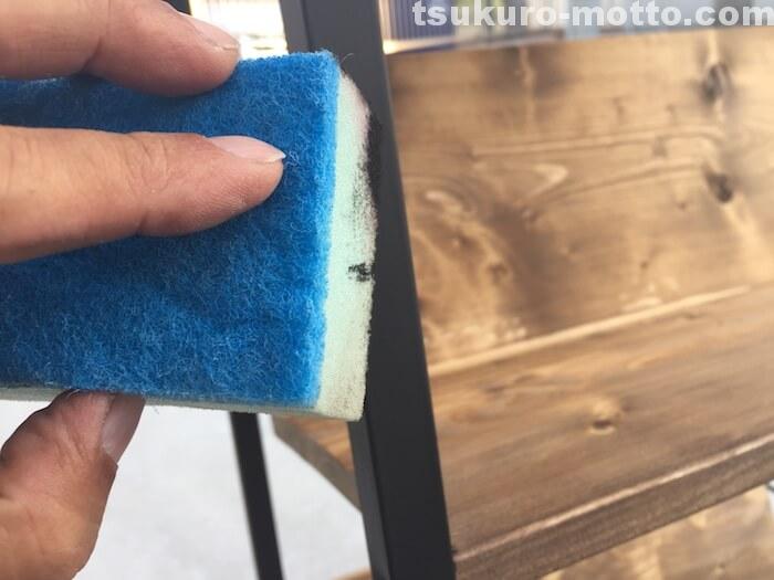 ビジネスラックリメイク　仕上げ塗装1