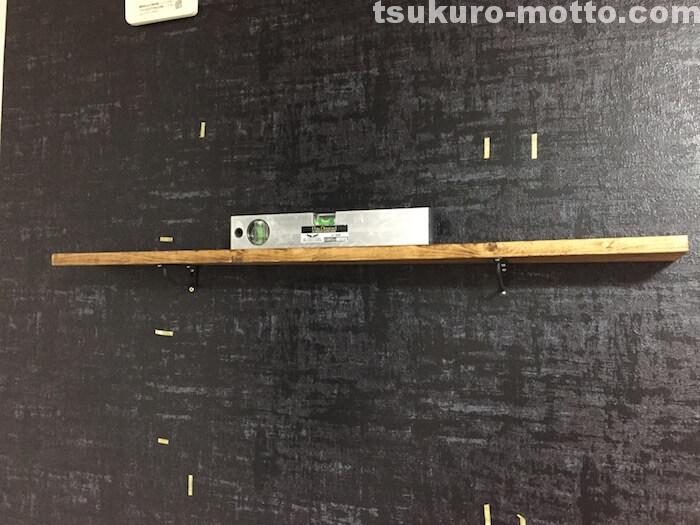 カレッジ　棚取り付け1