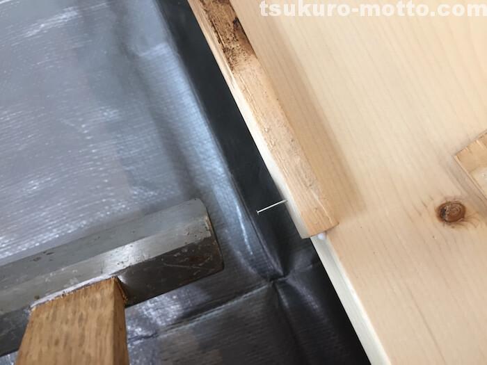 2100カウンターDIY　雑巾ずり4