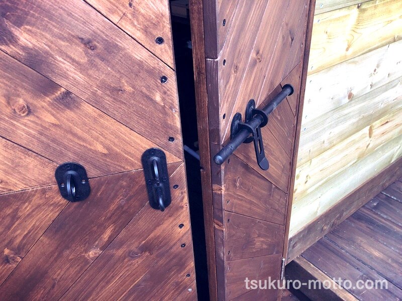 ヘリンボーンドアDIY　完成2