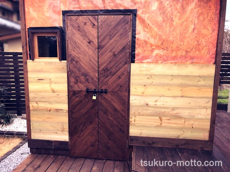 ヘリンボーンドアDIY　完成3