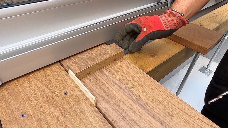 アイアンウッドデッキ製作 床貼り2