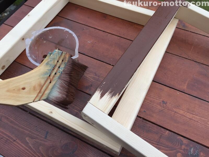 マニッシュ端材テーブルDIY　脚塗装2