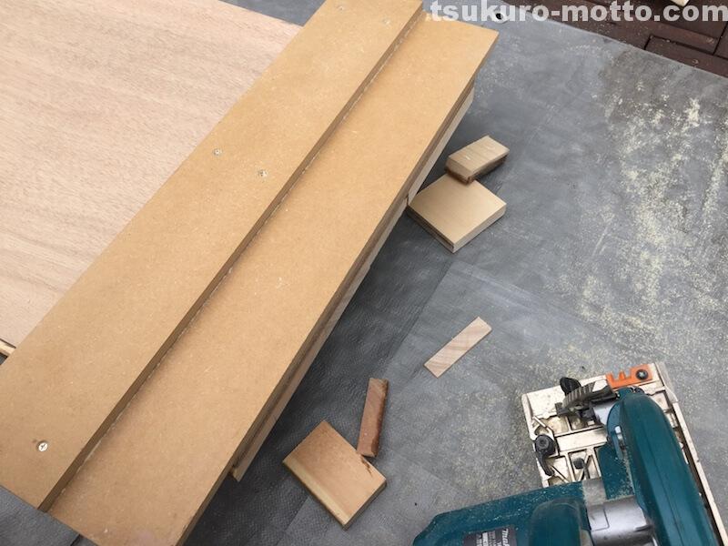 マニッシュ端材テーブルDIY　天板仕上げ2