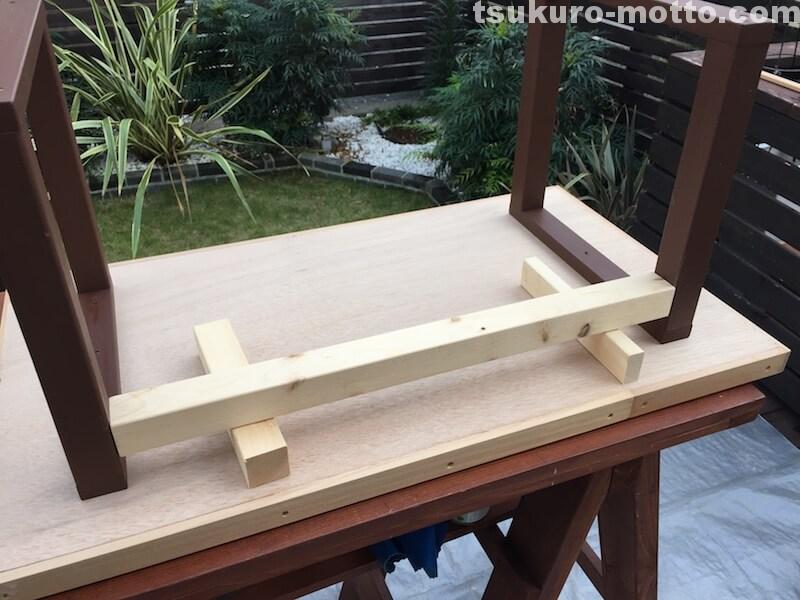 マニッシュ端材テーブルDIY　脚取付4